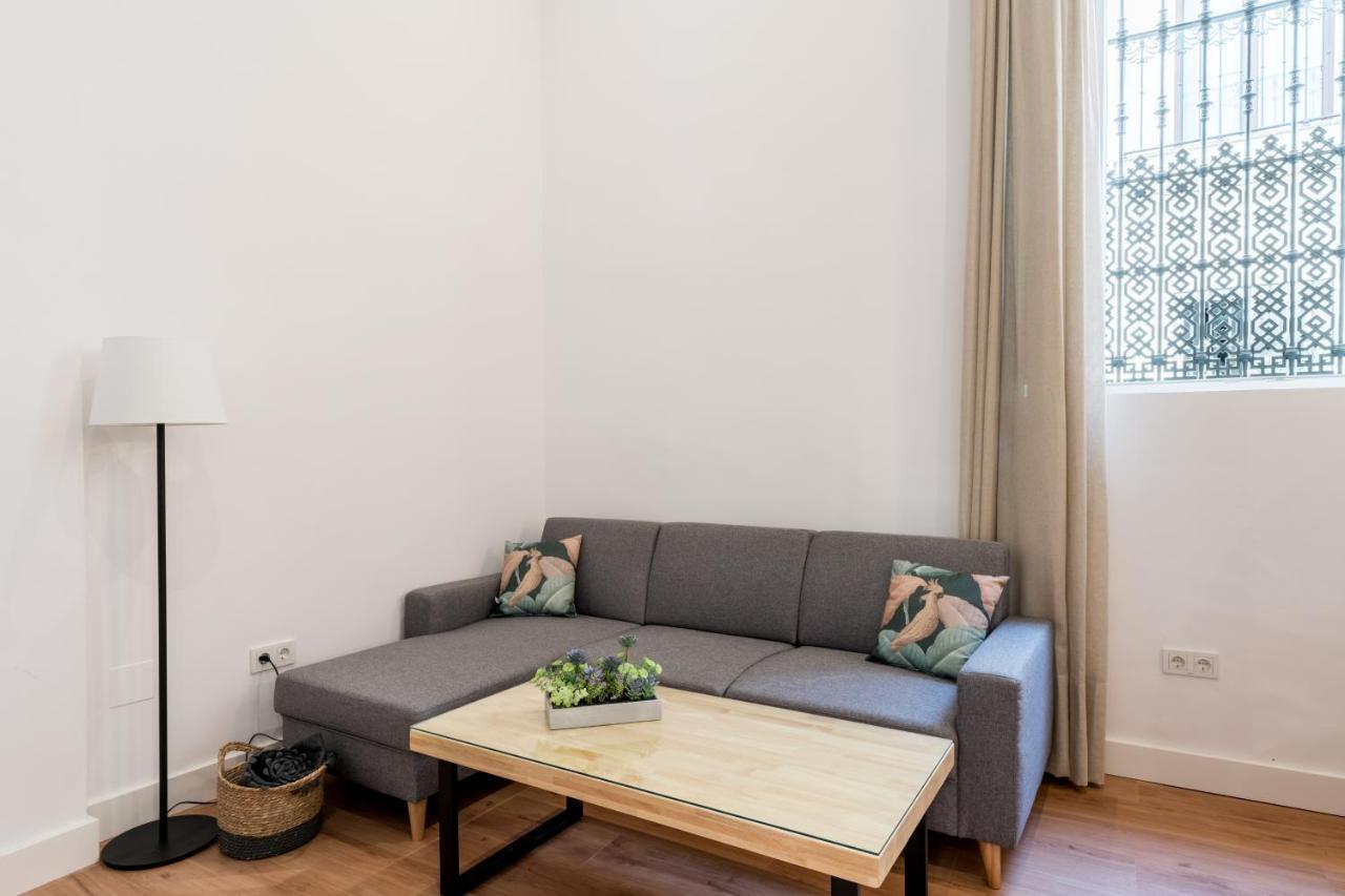 Apartamentos Leoncillos Севиля Екстериор снимка