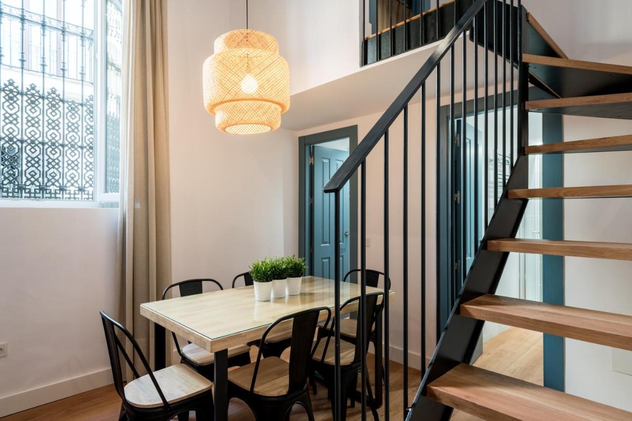Apartamentos Leoncillos Севиля Екстериор снимка