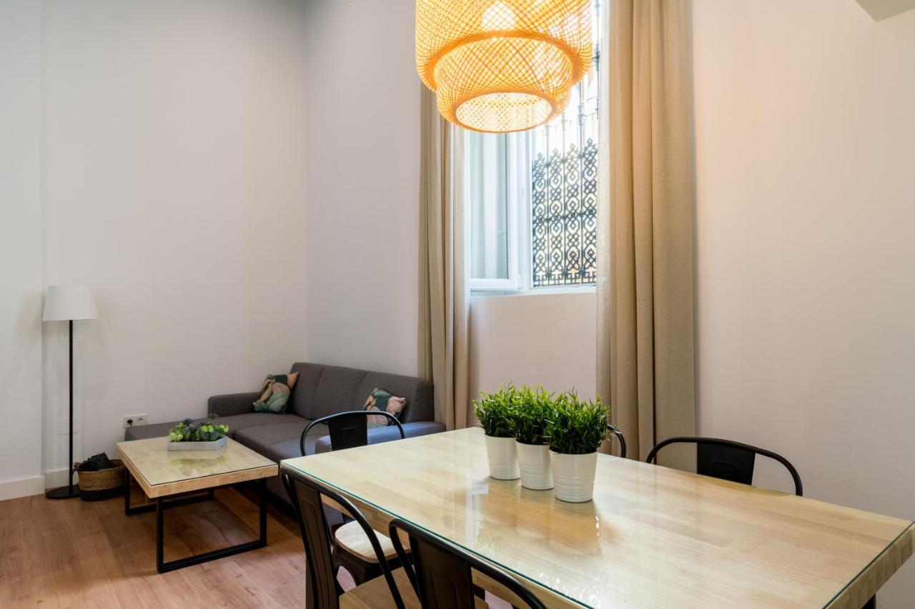 Apartamentos Leoncillos Севиля Екстериор снимка