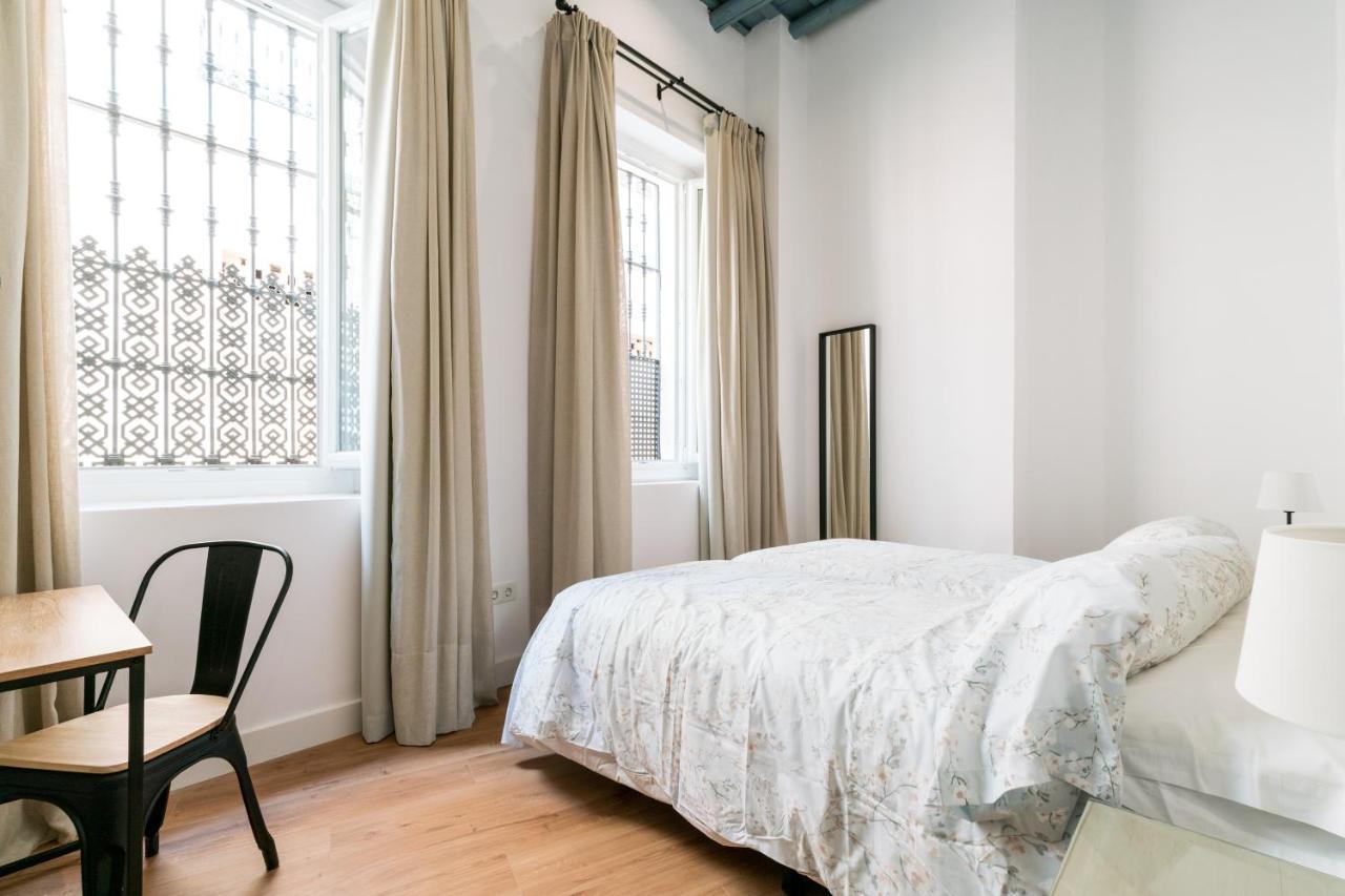 Apartamentos Leoncillos Севиля Екстериор снимка