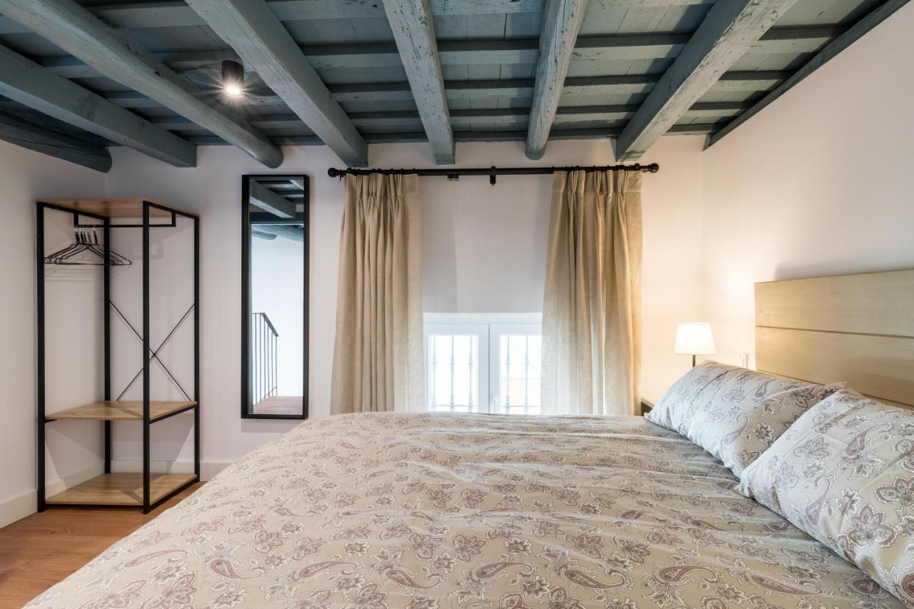 Apartamentos Leoncillos Севиля Екстериор снимка