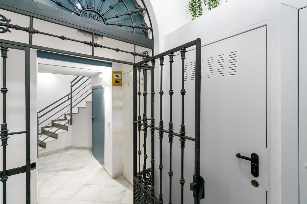 Apartamentos Leoncillos Севиля Екстериор снимка