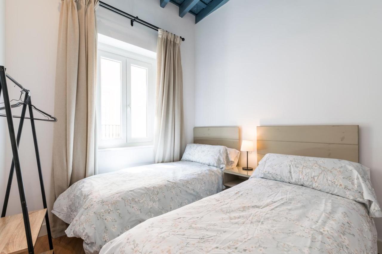 Apartamentos Leoncillos Севиля Екстериор снимка