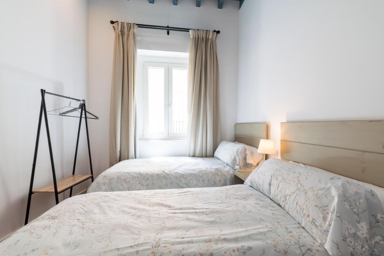 Apartamentos Leoncillos Севиля Екстериор снимка